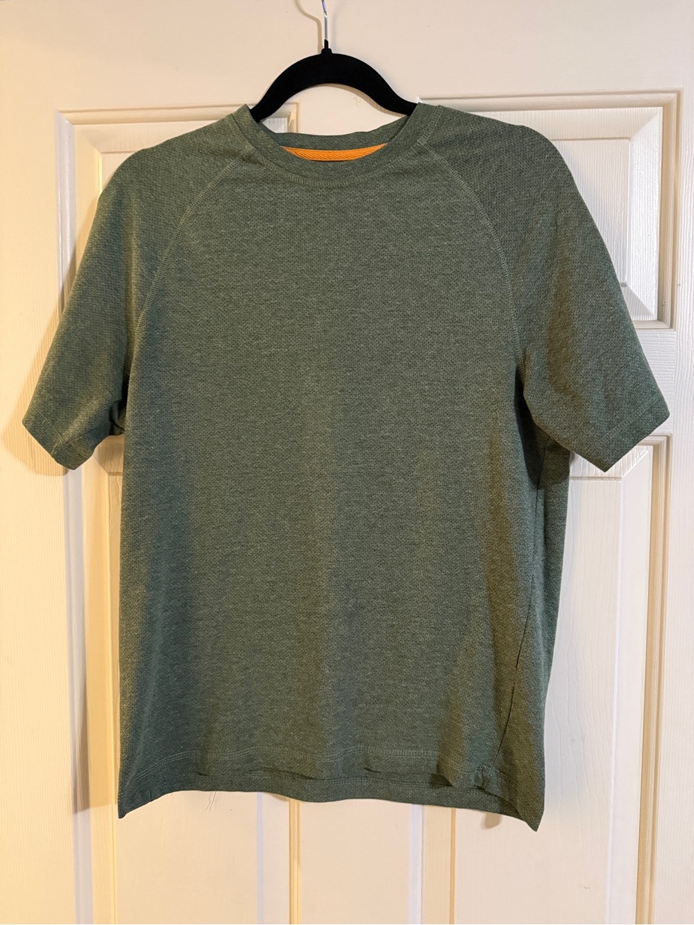 Men's Short Sleeve Crew Tee in Olive Green